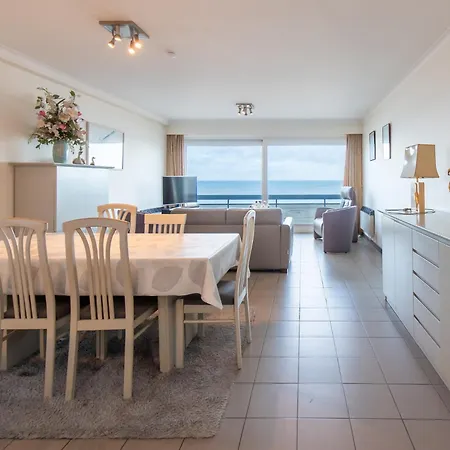 In Middelkerke, Views Apartment